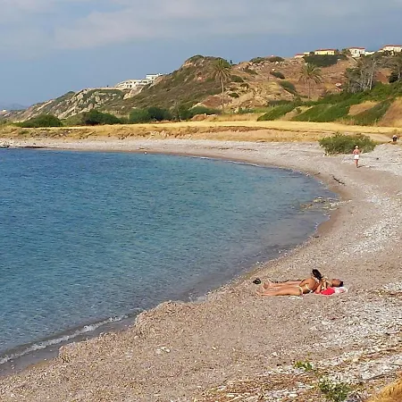 Boutique Seafront דירה