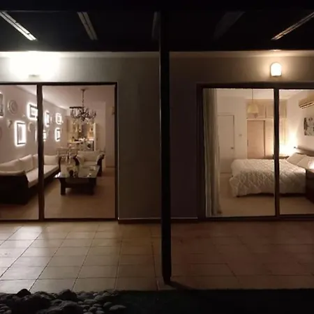 Boutique Seafront 아파트